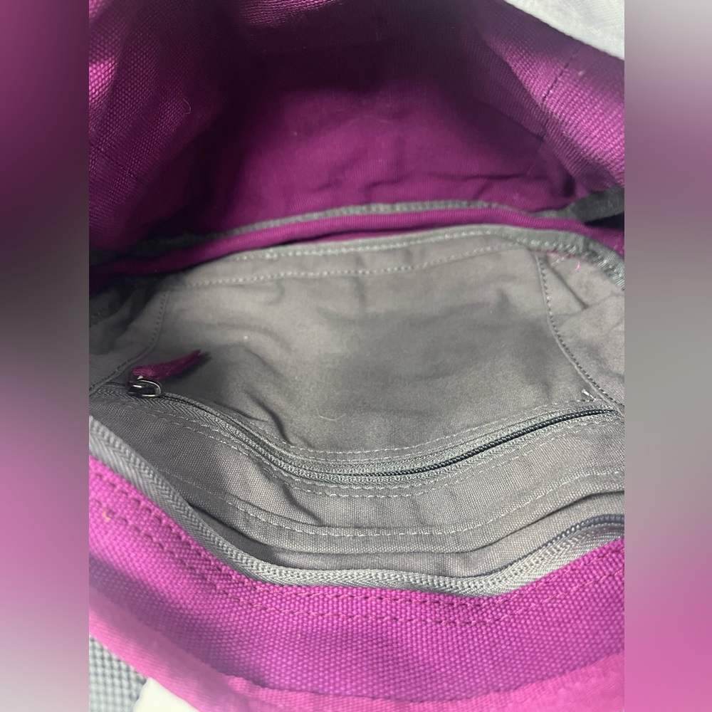 DULUTH Trading Co Plum Purple Canvas Travel Sling Bag Crossbody Purse Large NWOT - Picture 5 of 5